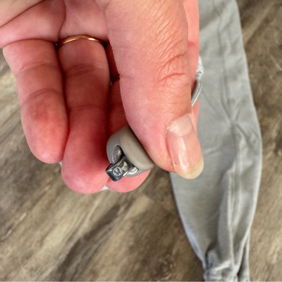 Lululemon 🍋 Ready to Rulu Jogger Cinch Color: Heathered Silver Drop - Picture 13 of 15